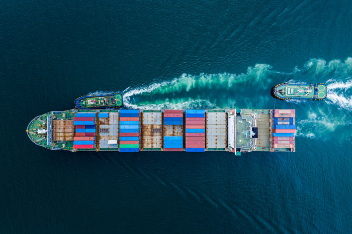 Importaciones y exportaciones, características del transporte marítimo.